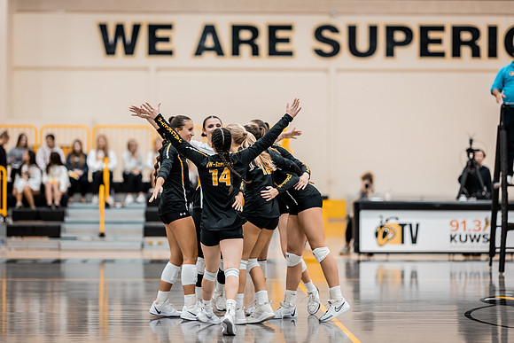 UWS VB vs. CSS-218