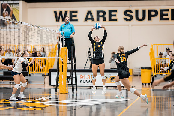 UWS VB vs. CSS-175