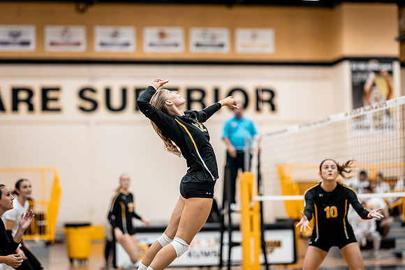 UWS VB vs. CSS-238