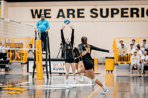 UWS VB vs. CSS-301