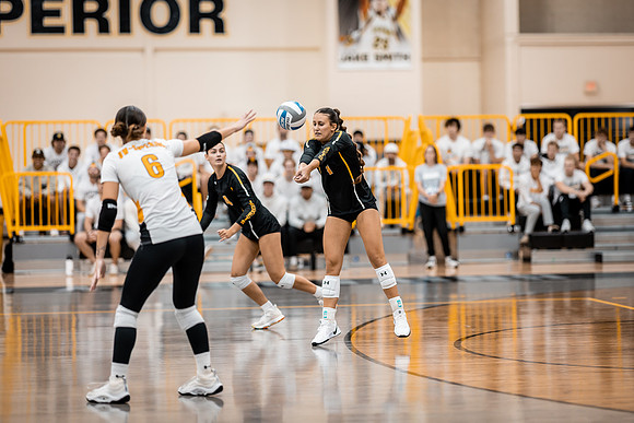UWS VB vs. CSS-97