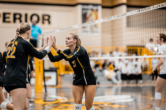 UWS VB vs. CSS-258