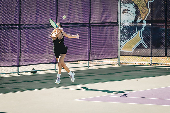 Tennis vs Mac-10