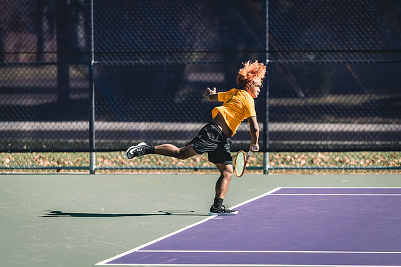 Tennis vs Mac-9