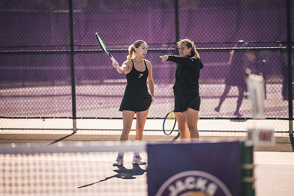 Tennis vs Mac-4