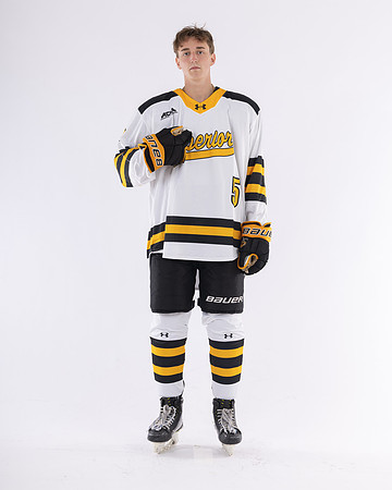 5 Jarek Caspersen White2
