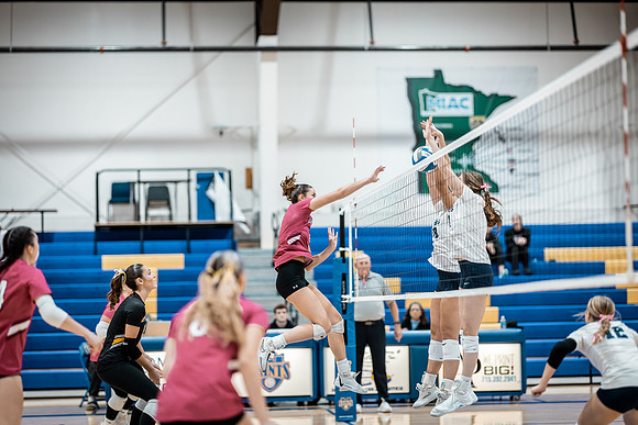 UWS VB vs CSS_-40