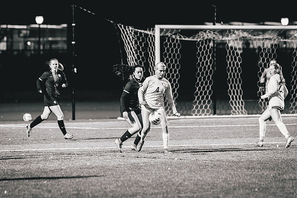 UWS WSOC vs MAC_-89