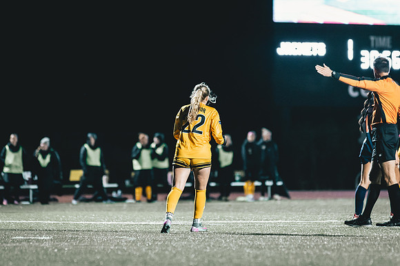 UWS WSOC vs MAC_-153