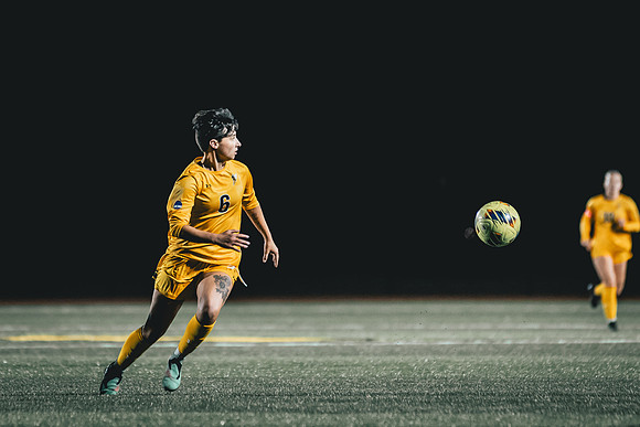 UWS WSOC vs MAC_-143