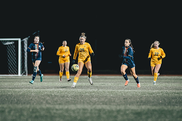 UWS WSOC vs MAC_-158