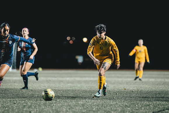 UWS WSOC vs MAC_-32