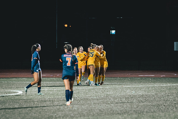 UWS WSOC vs MAC_-105