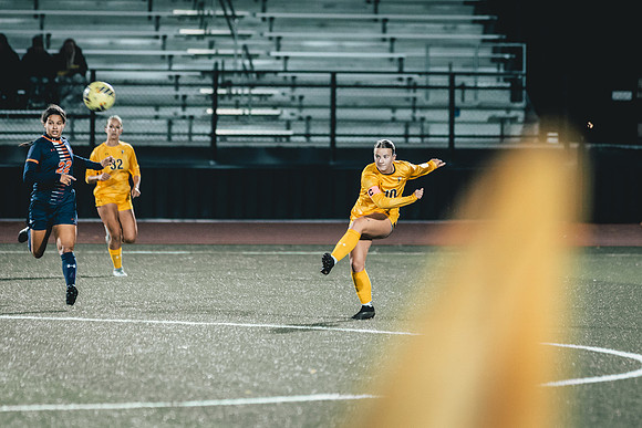 UWS WSOC vs MAC_-82