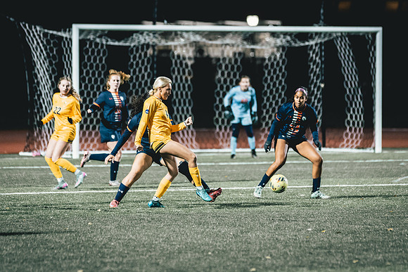 UWS WSOC vs MAC_-90