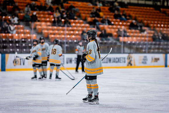 UWS WHKY vs LF-77