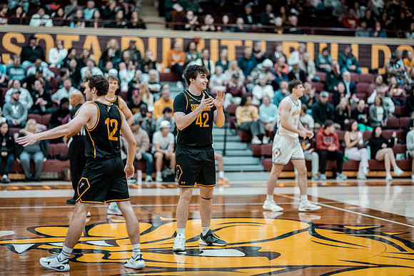 MBB vs UMD -8