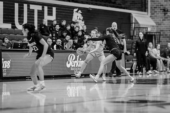 WBB vs UMD -23