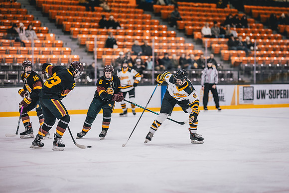 CMHKY vs UMD -12