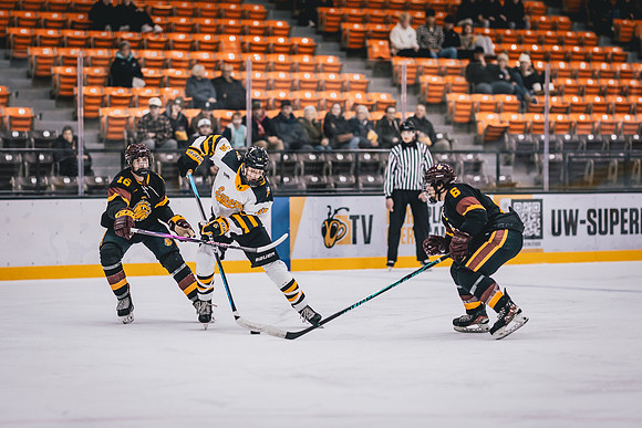 CMHKY vs UMD -8