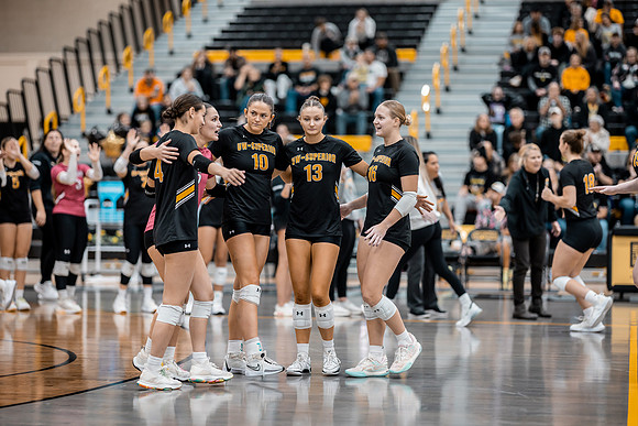 UWS VB vs CROWN
