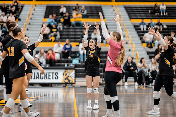 UWS VB vs CROWN-10