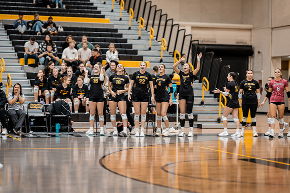 UWS VB vs CROWN-15
