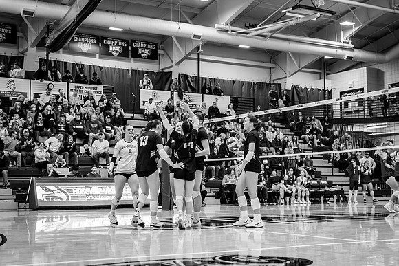 UWS VB vs UWS-10
