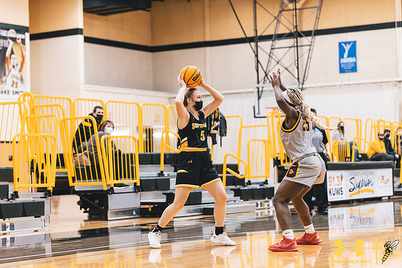 2022.01.15 UWS WBB vs. UMM WM19