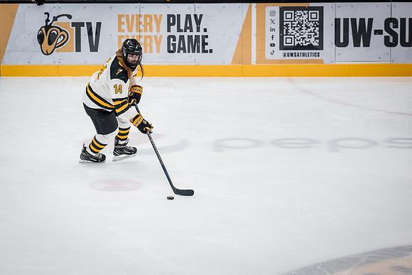 CMHKY vs UND Edits-130