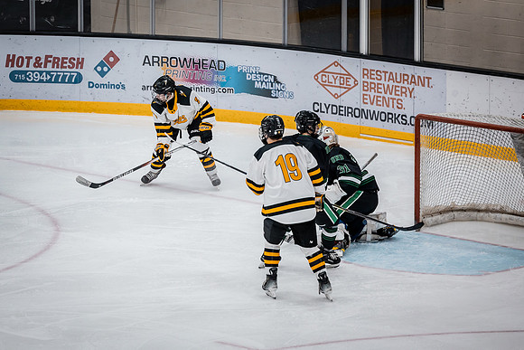 CMHKY vs UND Edits-127