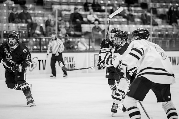 CMHKY vs UND D2-58