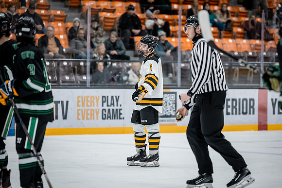 CMHKY vs UND D2-73