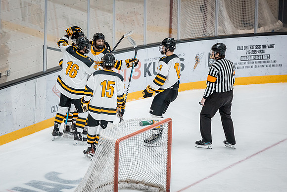 CMHKY vs UND D2-99