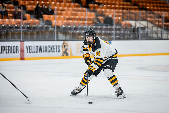CMHKY vs UND D2-66