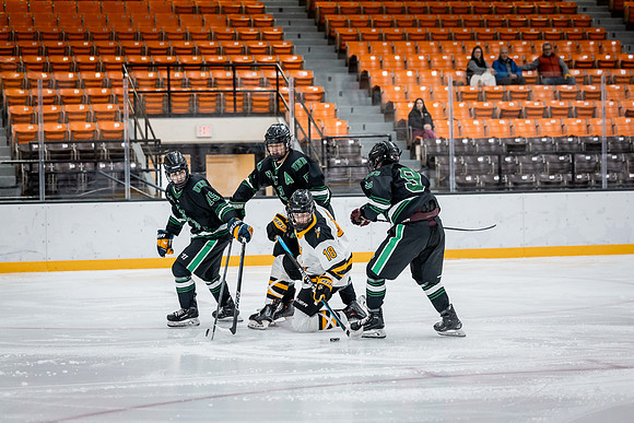 CMHKY vs UND D2