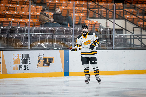 CMHKY vs UND D2-10