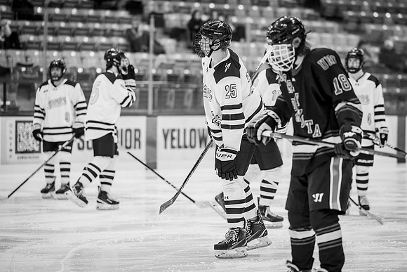 CMHKY vs UND D2-8
