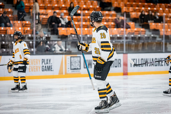 CMHKY vs UND D2-9