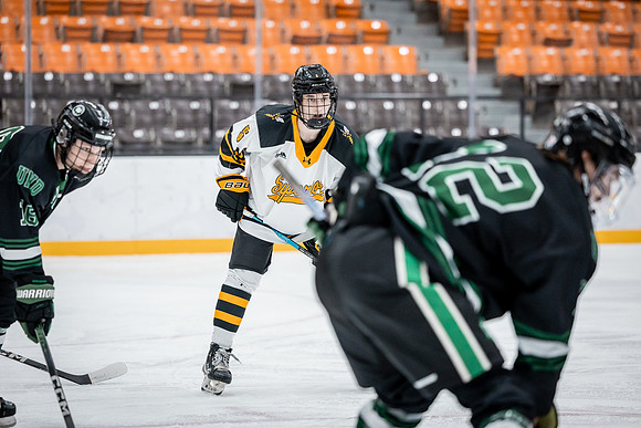 CMHKY vs UND D2-28