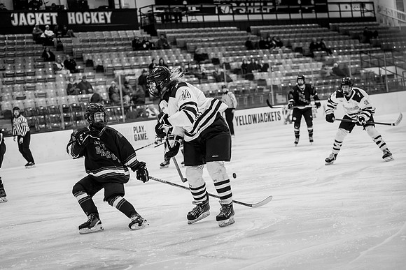 CMHKY vs UND D2-31