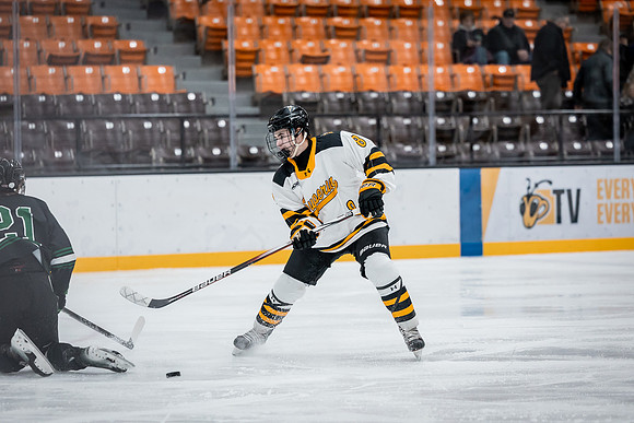 CMHKY vs UND D2-18