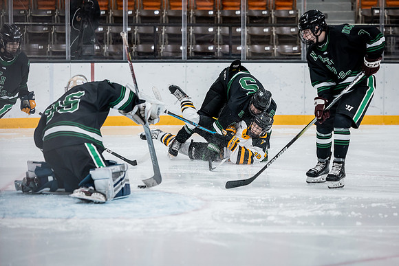 CMHKY vs UND D2-4