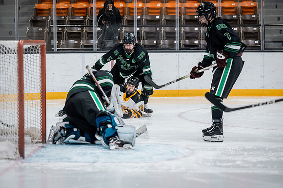 CMHKY vs UND D2-6