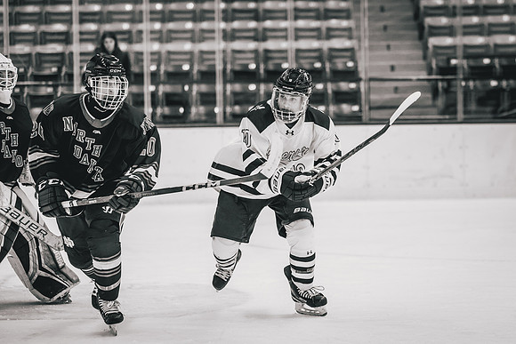 CMHKY vs UND Edits-17