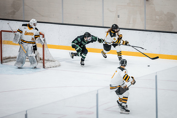 CMHKY vs UND D2-105