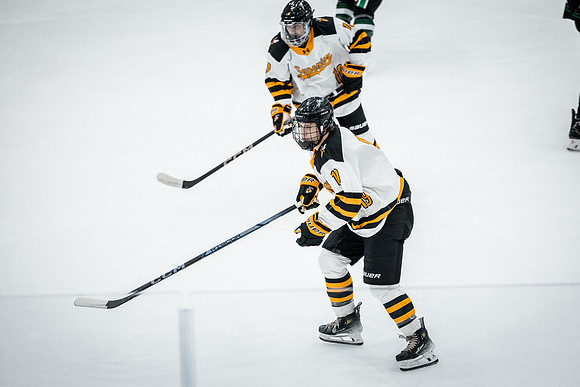 CMHKY vs UND D2-115