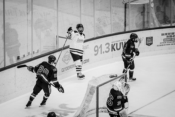 CMHKY vs UND D2-94