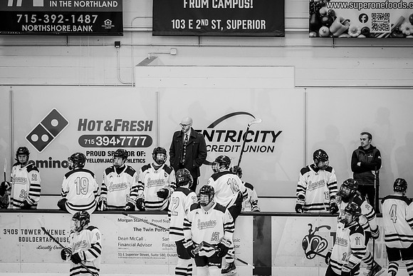 CMHKY vs UND D2-81