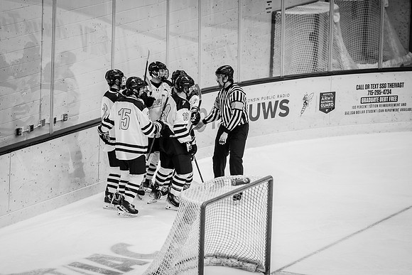 CMHKY vs UND D2-102